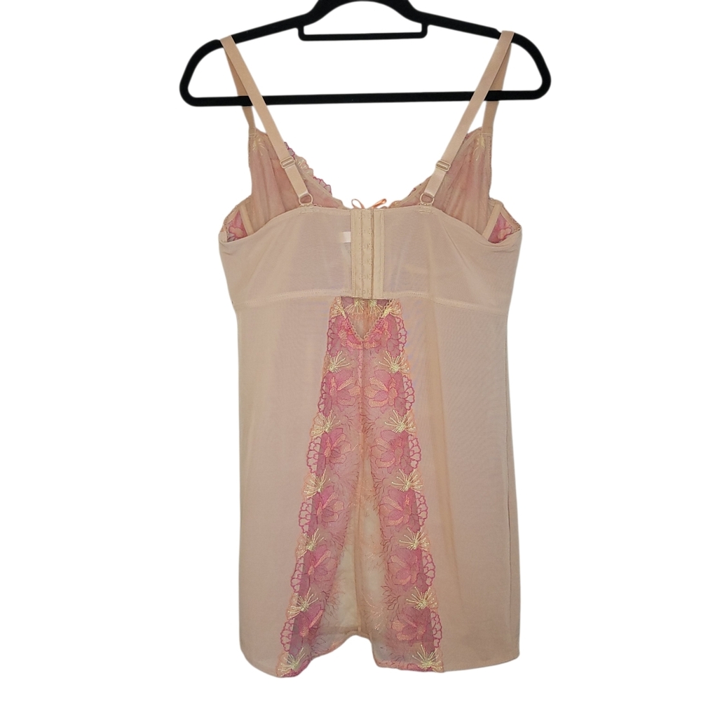 Torrid Curve Nude Floral Embroidered Mesh Chemise lingerie, Size 0 - Picture 8 of 13